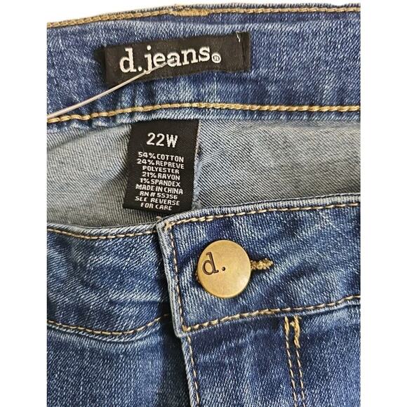 d.jeans ~Woman Plus Size 22W~ Blue Denim Recycled Denim Rolled Capri Jeans NWT. - Picture 4 of 15